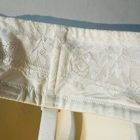 Torrid Curve Bombshell Everyday Convertible Bra Size 42DD - Picture 6 of 9